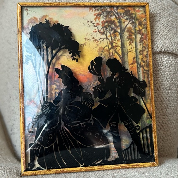 VTG | Courting Couple | Painted Silhouette | Frames - Picture 4 of 12